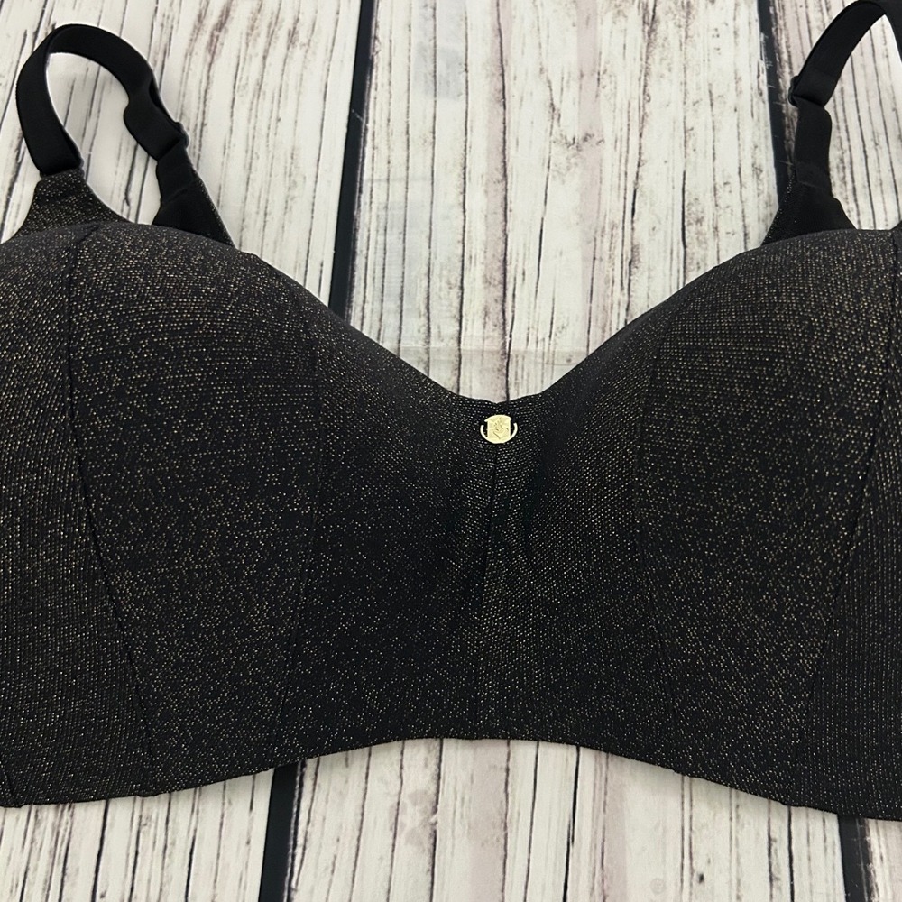 Torrid Black Gold Metallic Shimmer Wireless Padded Bra 42D Heart Logo Charm
